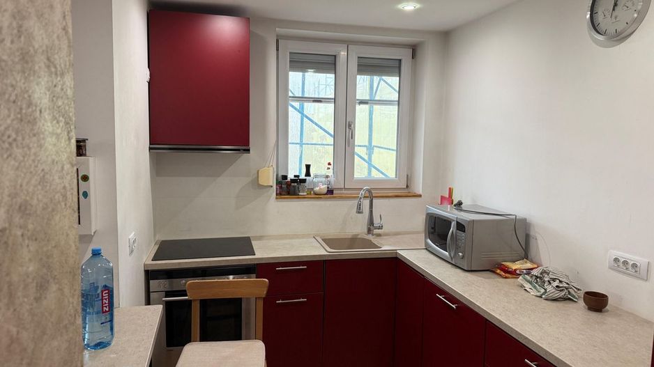 Apartament 4 camere decomandat, metrou 3 min, etaj 4/4, zonă liniștită Titan - Poză 2