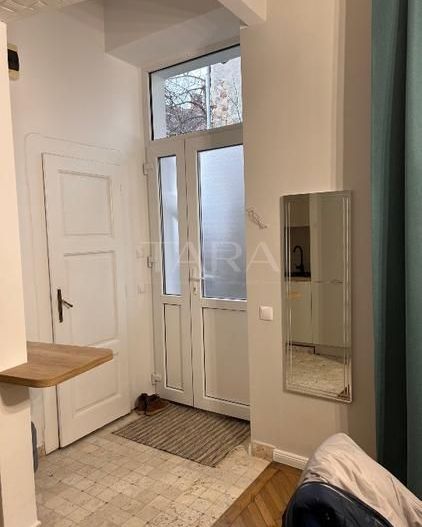 Apartament cochet, clădire interbelica, ultracentral, investitie. - Poză 4