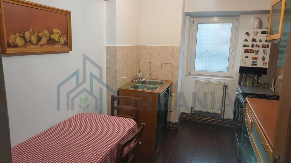 Închiriere apartament 3 camere Pacurari Alpha Bank - Poză 2