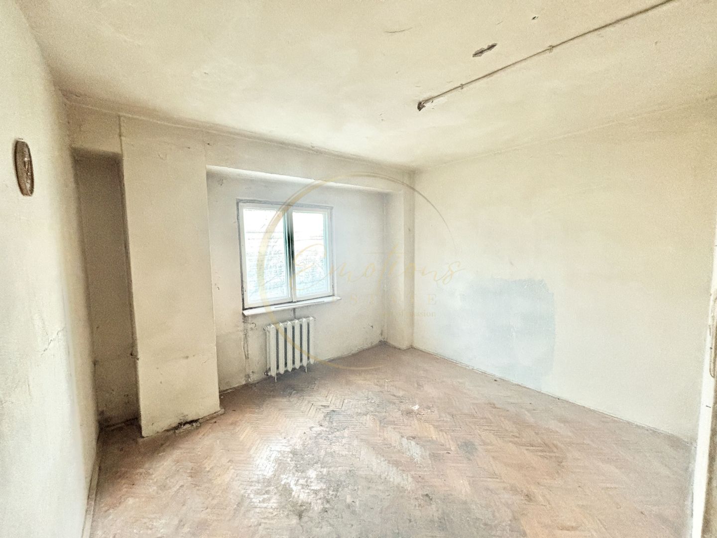 OCAZIE | Apartament 2 camere decomandat | NECESITA RENOVARE COMPLETA - Poză 4