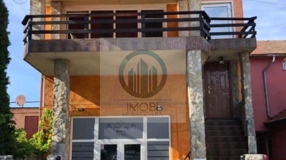Investiție sigura, zona excelenta–Pensiune funcționala, Str.Horea Deva - Poză 17