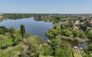 Proprietate unica, vila si 8000 mp pe malul lacului Snagov - Poză 1