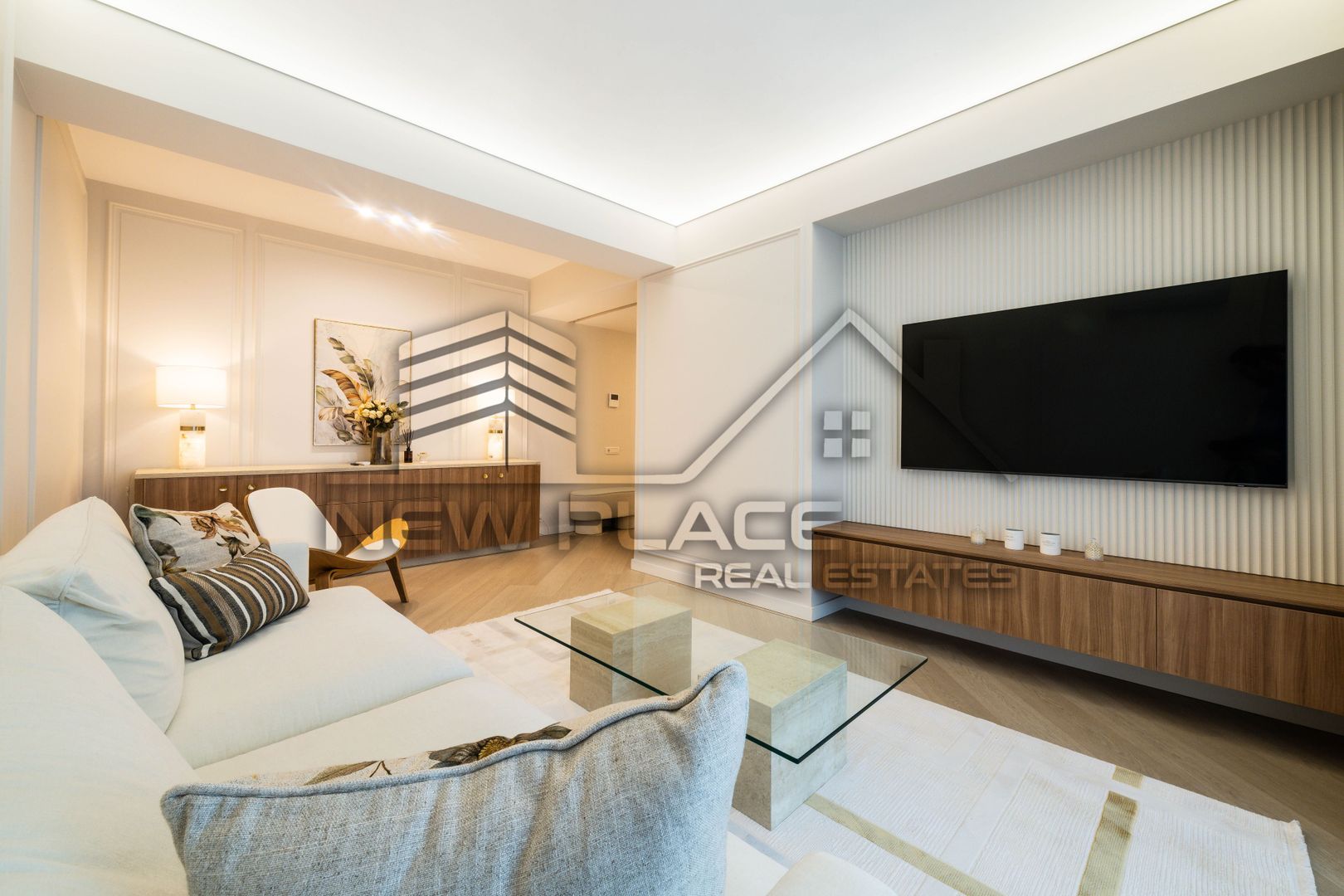 CORTINA NORTH [+21% TVA] View liber | Bucatarie inchisa | Terasa 9 mp - Poză 1