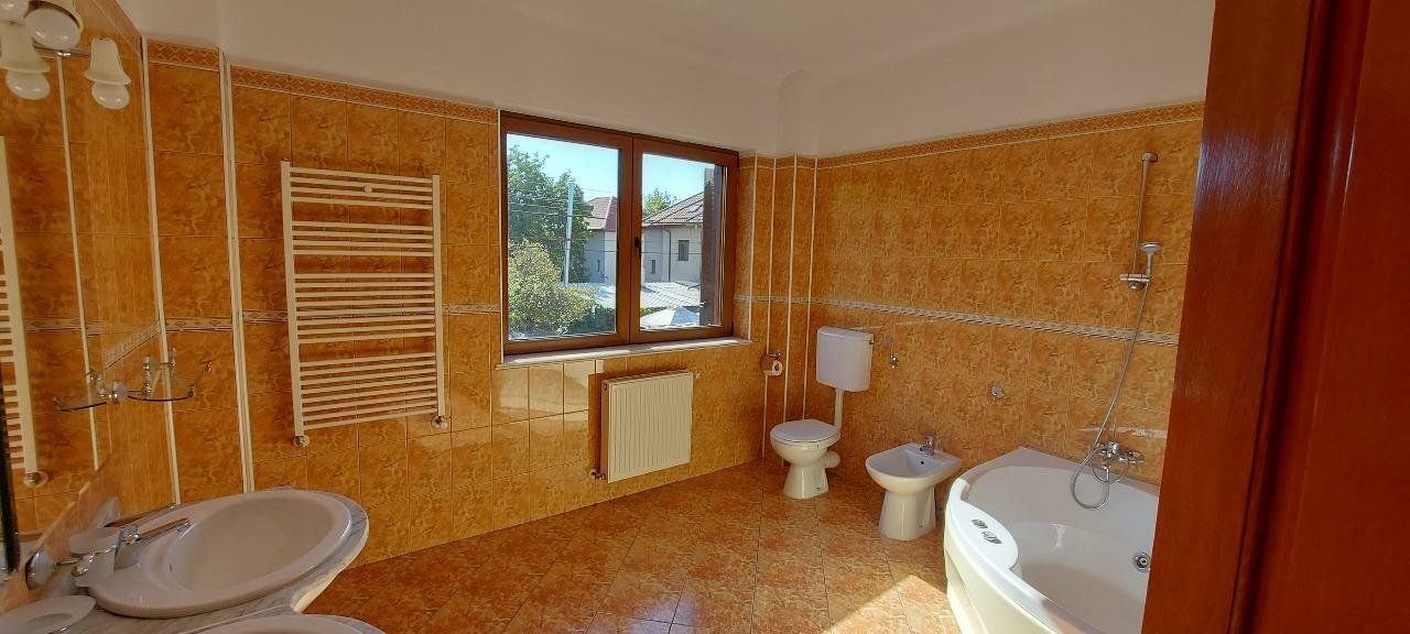 Vila de vanzare direct de la proprietar. - Poză 7