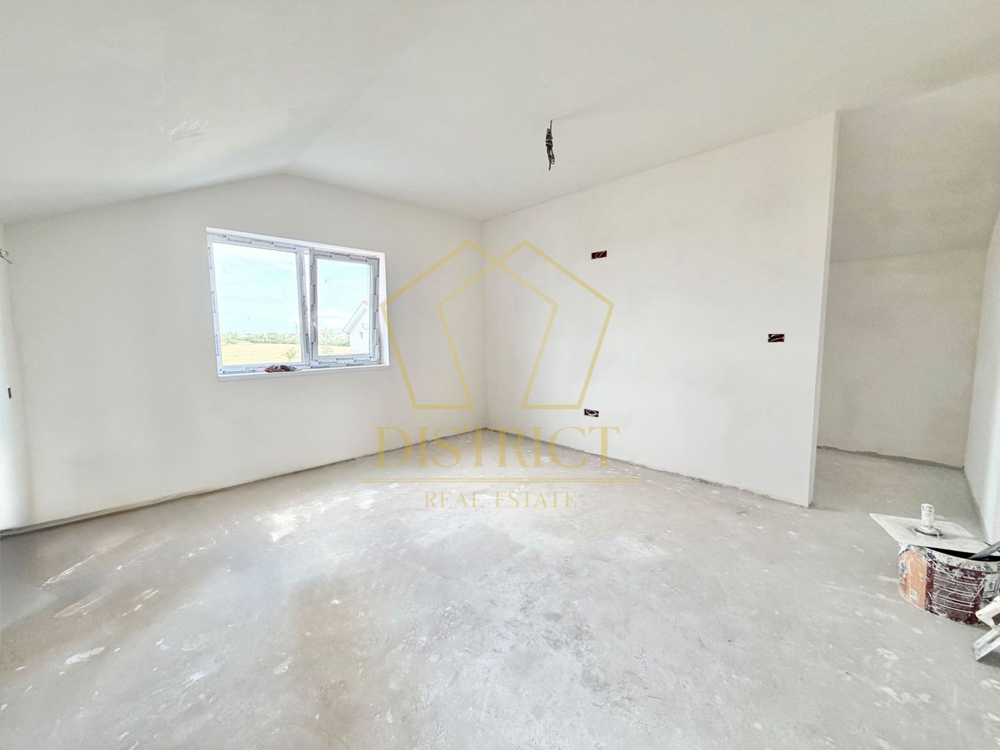 Duplex cu 4 camere 2 bai si dressing, 115 mp utili in Urseni. - Poză 6