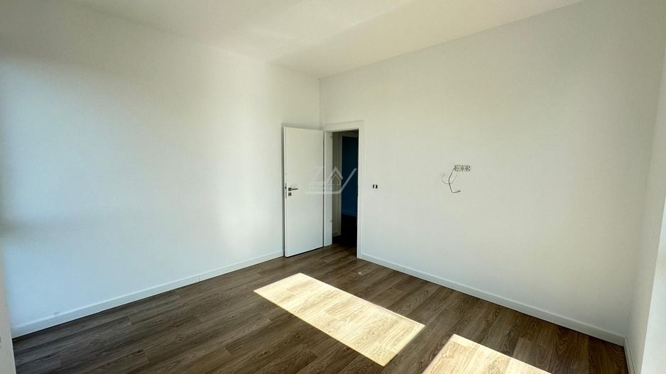 Bloc finalizat. Lift. Decomandat. Loc parcare. - Poză 9