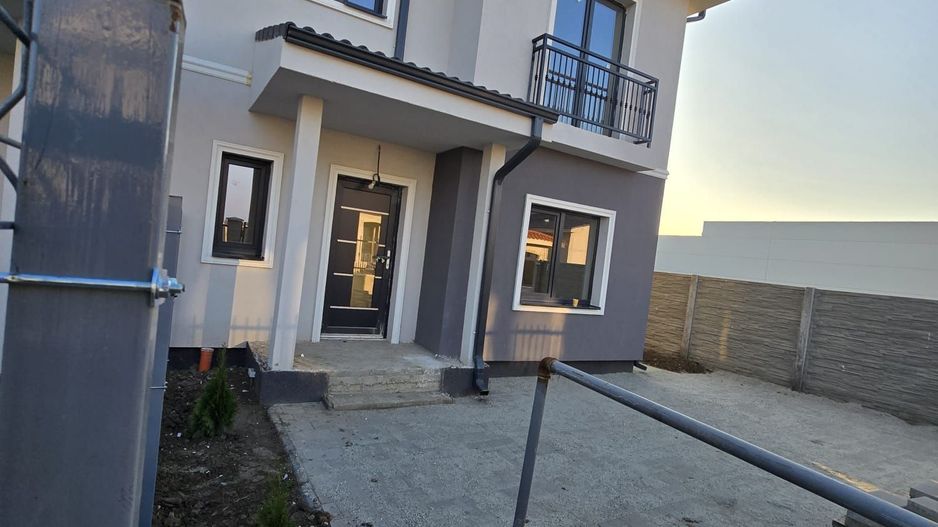 Giroc-Bld. Aviatiei | 5 camere | 3 bai | Bucatarie inchisa | Asfalt - Poză 3