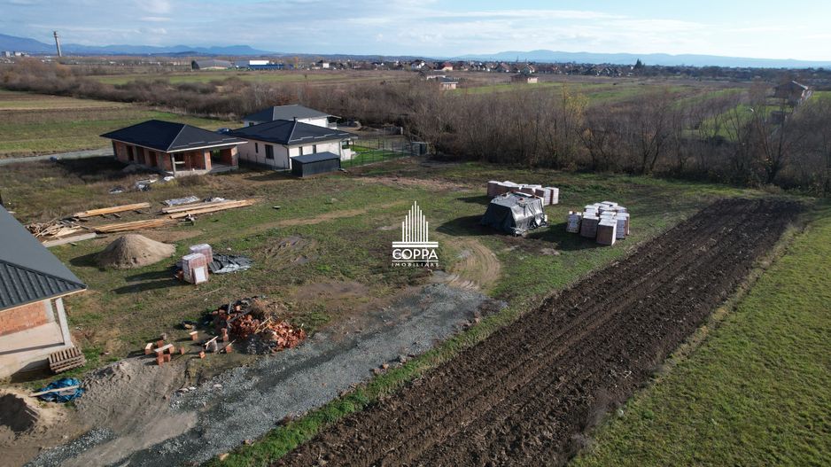 Teren intravilan 14 Ari / Sat Săsar - Poză 1