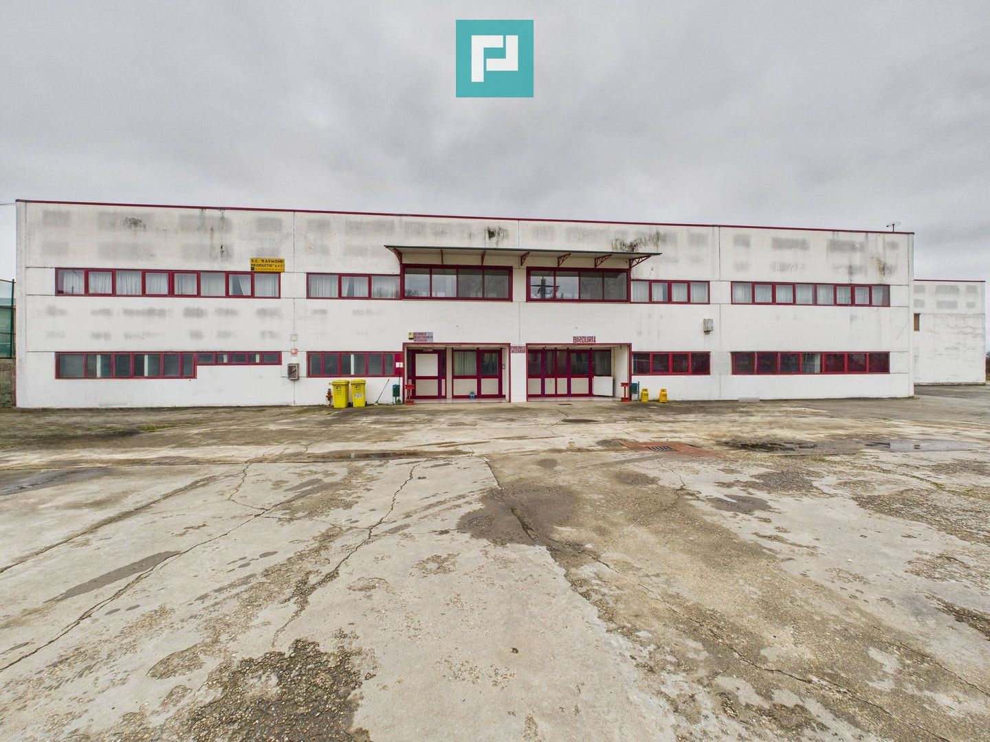 Hală de producție, cu birouri și teren, în Sebiș - Poză 1