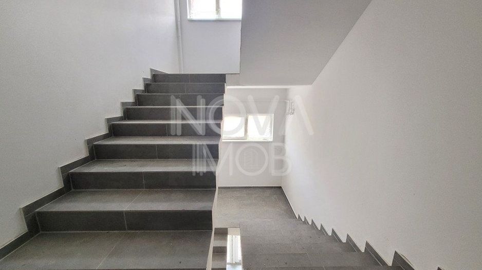 Apartament cu 2 camere, decomandat, Str. Doamna Stanca - Poză 3