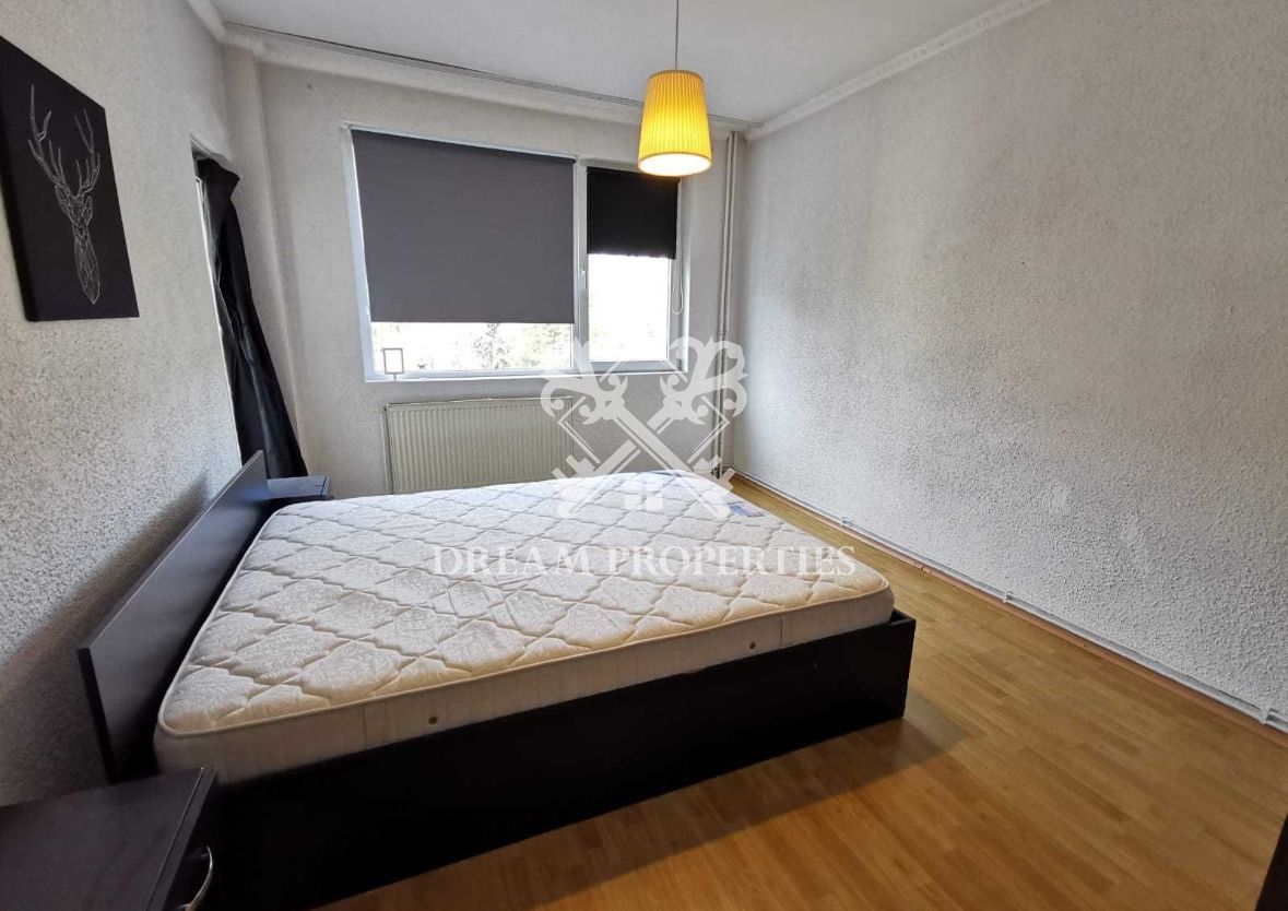 Apartament 3 camere, 2 parcări , balcon, zona Parcului Central - Poză 1