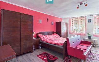 Casă la doar 6km de graniță cu România - Poză 7