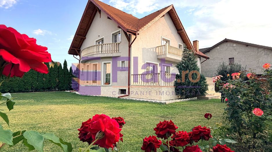 Casă spațioasă și elegantă cu teren  – Sânpetru - Poză 2