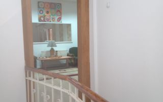 De vanzare Apartament 3 camere + pod in Vila, Vasile Lascar - Eminescu - Poză 14