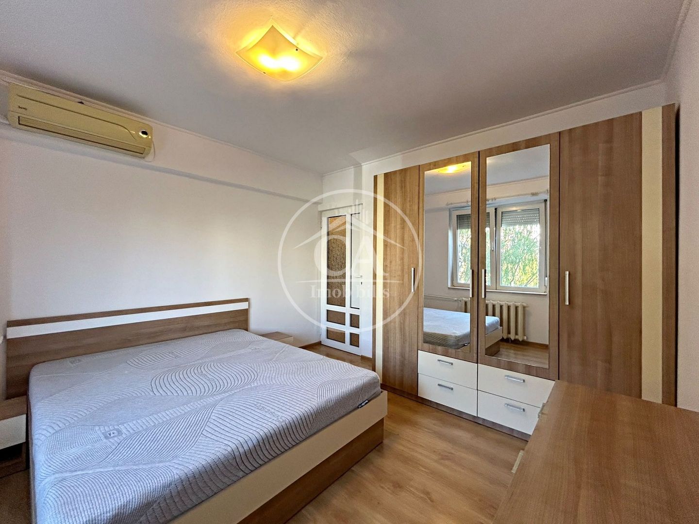 Apartament cu 3 camere de inchiriat in zona Piata Decebal, Oradea - Poză 2