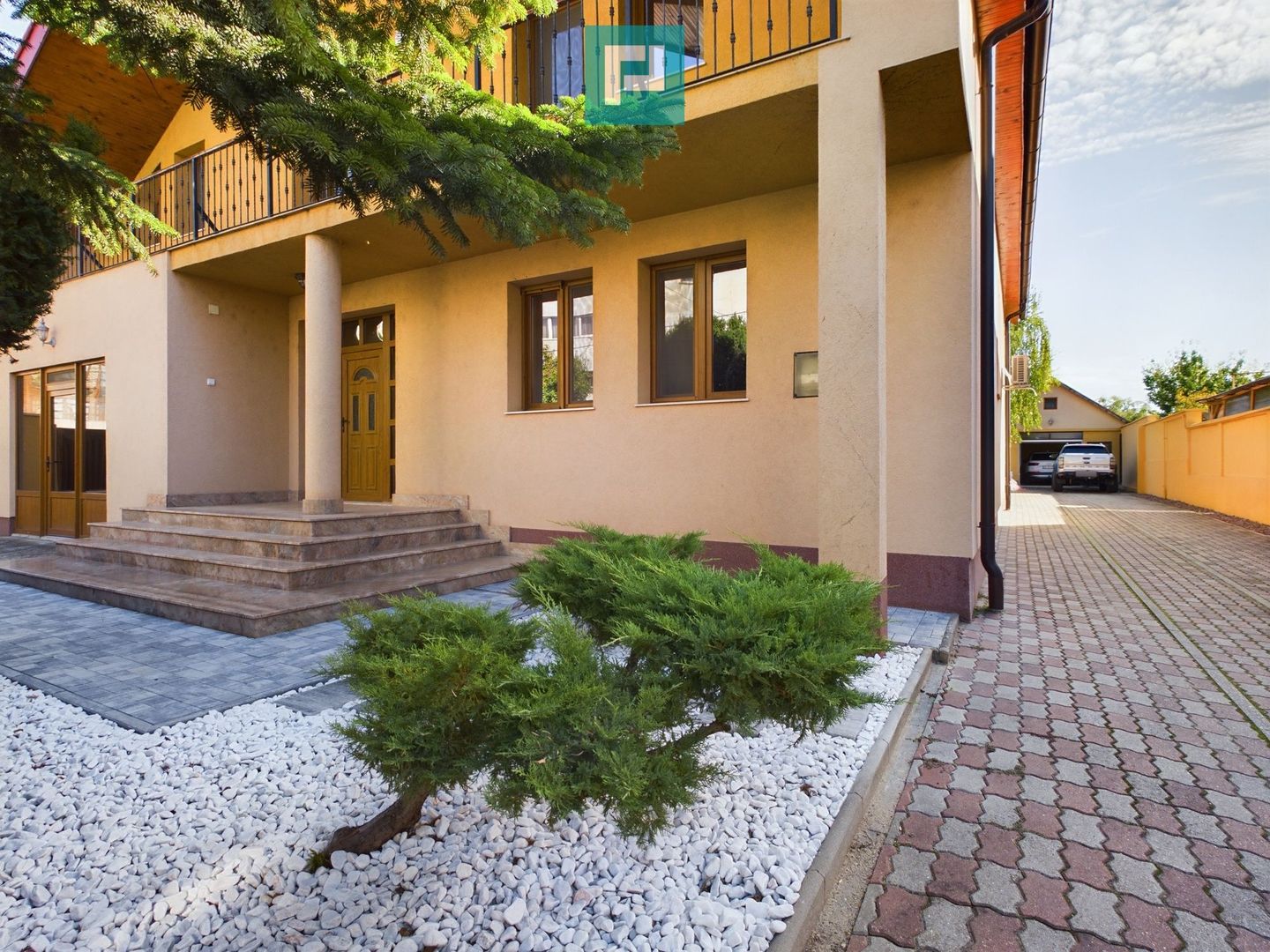 Vilă cu teren generos în Pârneava - Poză 19