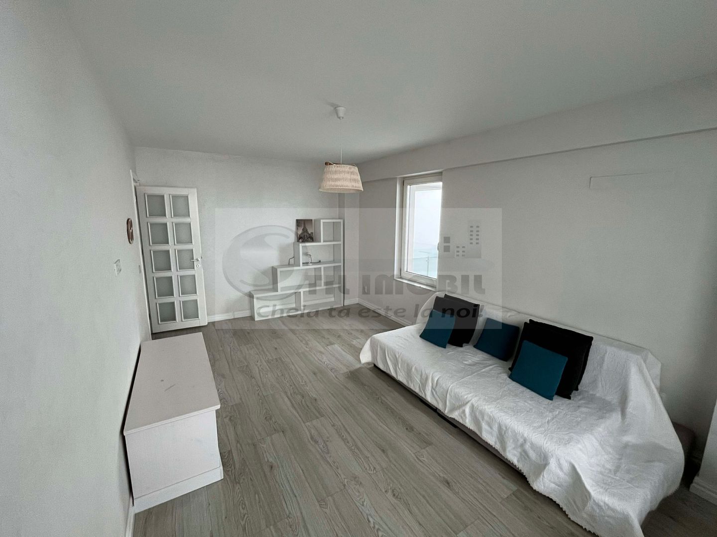 Apartament 2 camere – 69 mp, etaj 10/10- Copou- Royal Town - Poză 1