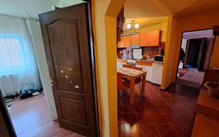 Apartament 3 camere zona centrala 66 m² - Poză 3