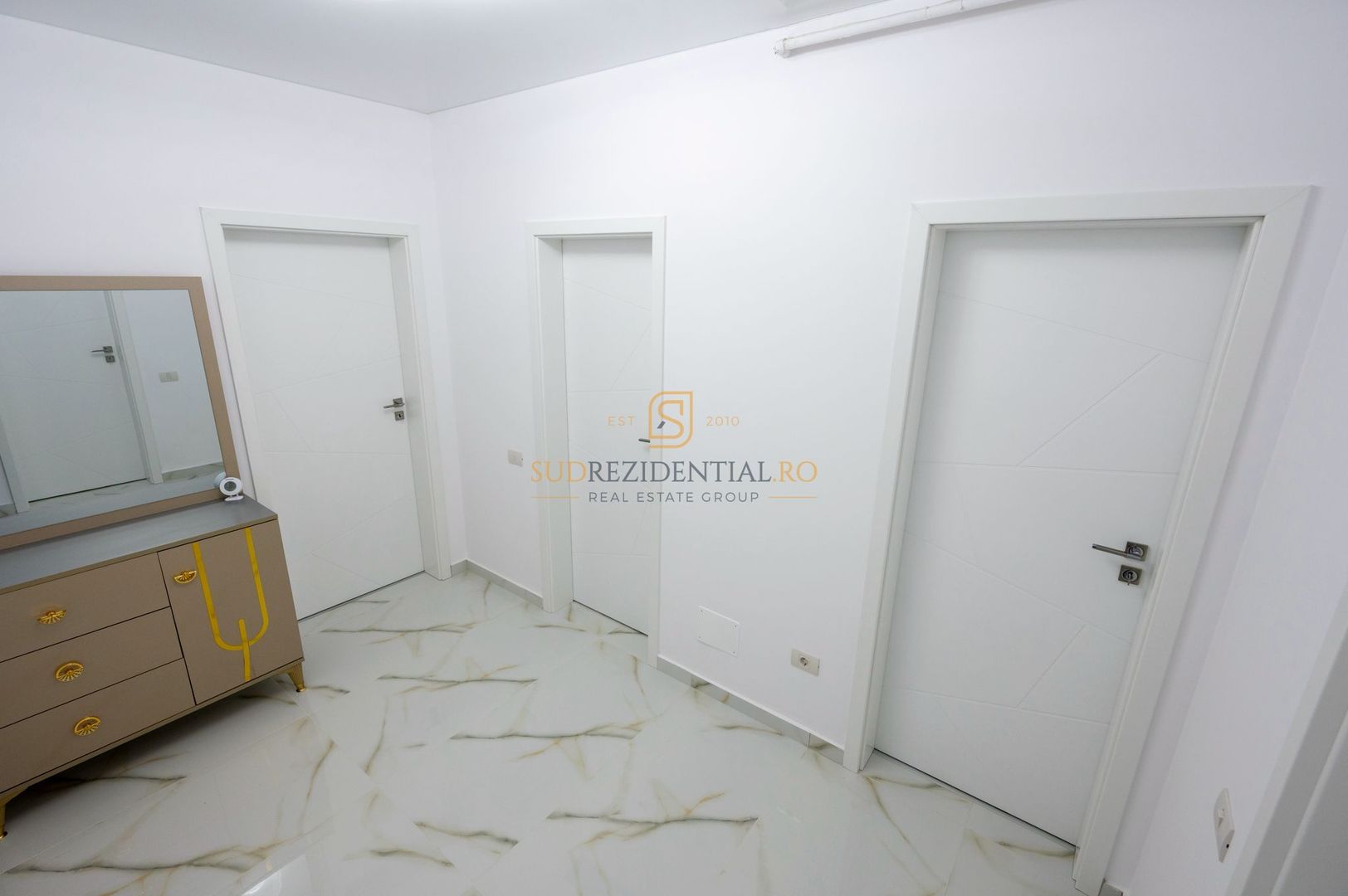 Apartament 2 camere, mobilat si utilat, etaj 2, parcare inclusa, Salaj - Poză 17