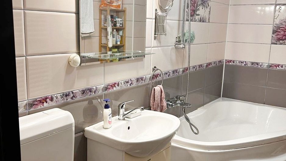 Vanzare apartament 2 camere Sebastian - str. Ileana Cosanzeana - Poză 19