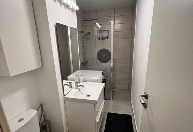De Închiriat Apartament 2 Camere, în Apropiere de Tineretului - Poză 2