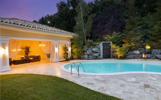 Vila deosebita langa pădure în Tunari - Poză 27