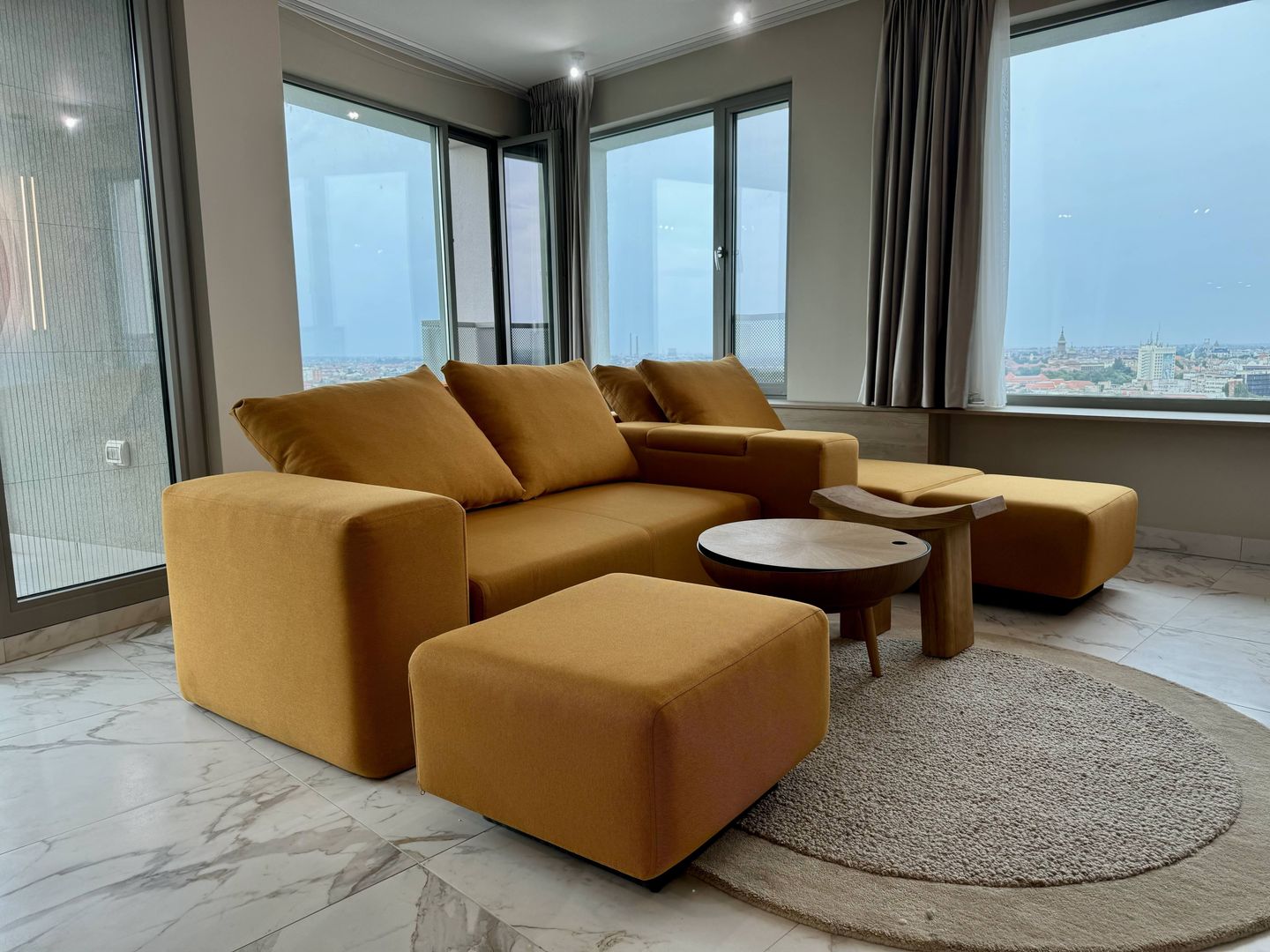 Apartament  la Isho cu vedere panoramica asupra orașului - Poză 16