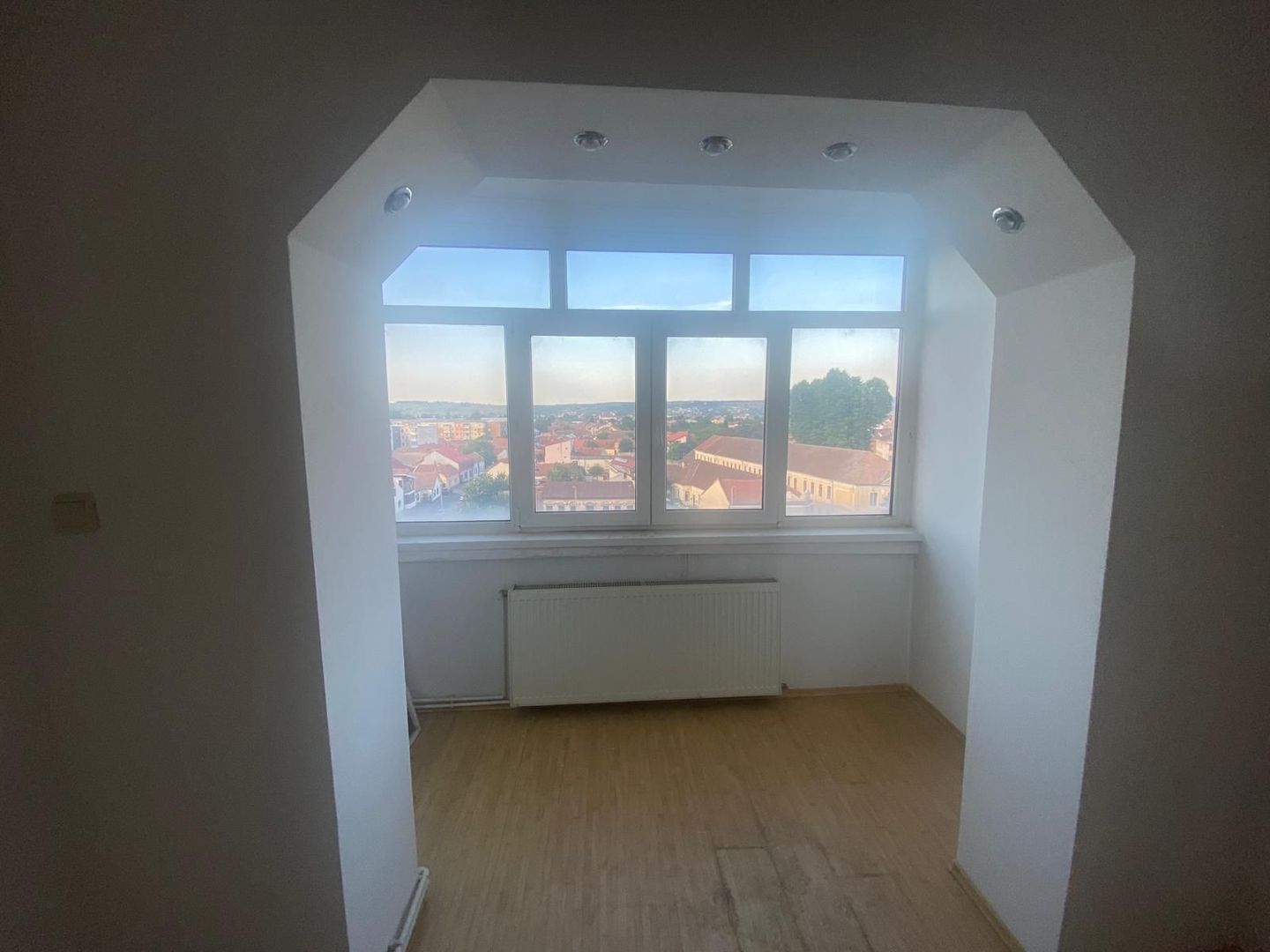 Apartamente de vânzare Lugoj , trei camere, zona Central - Poză 2