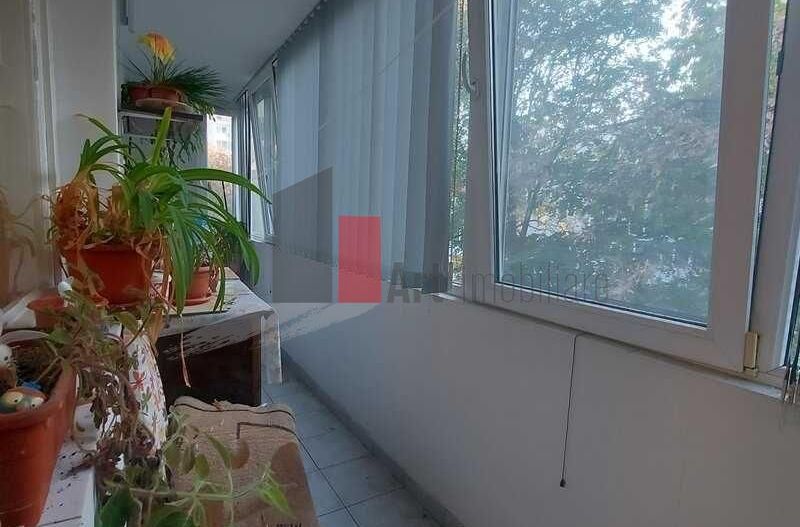 Vânzare apartament 4 camere semidecomandat Emil Racoviță - Spiru Haret - Poză 4