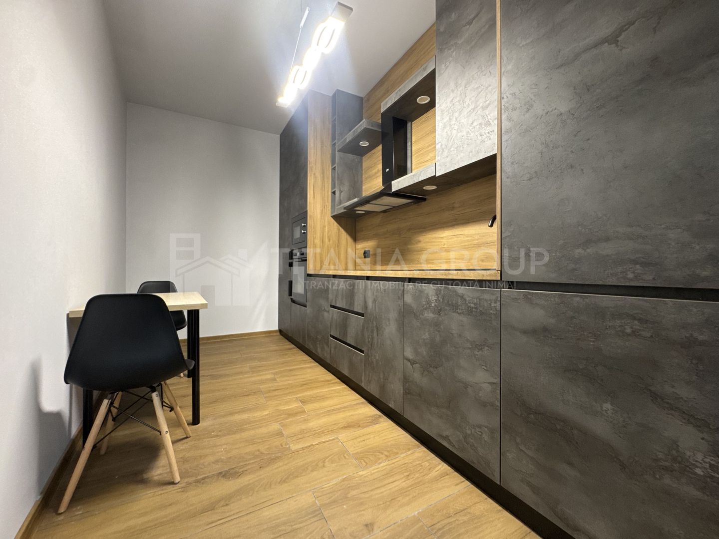 Garsonieră 42 mp complet renovata, zonă centrală, vis-a-vis Teatrul Dramatic - Poză 8