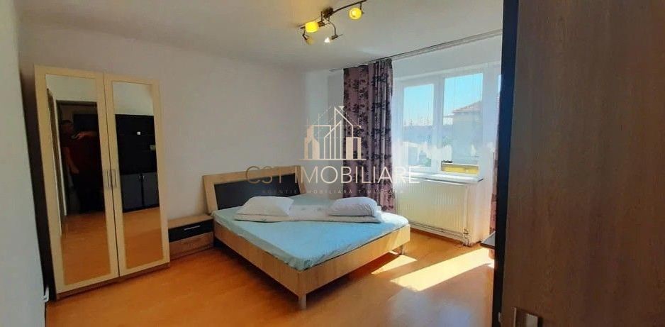 Apartament 2 Camere Piata 700 - Poză 1