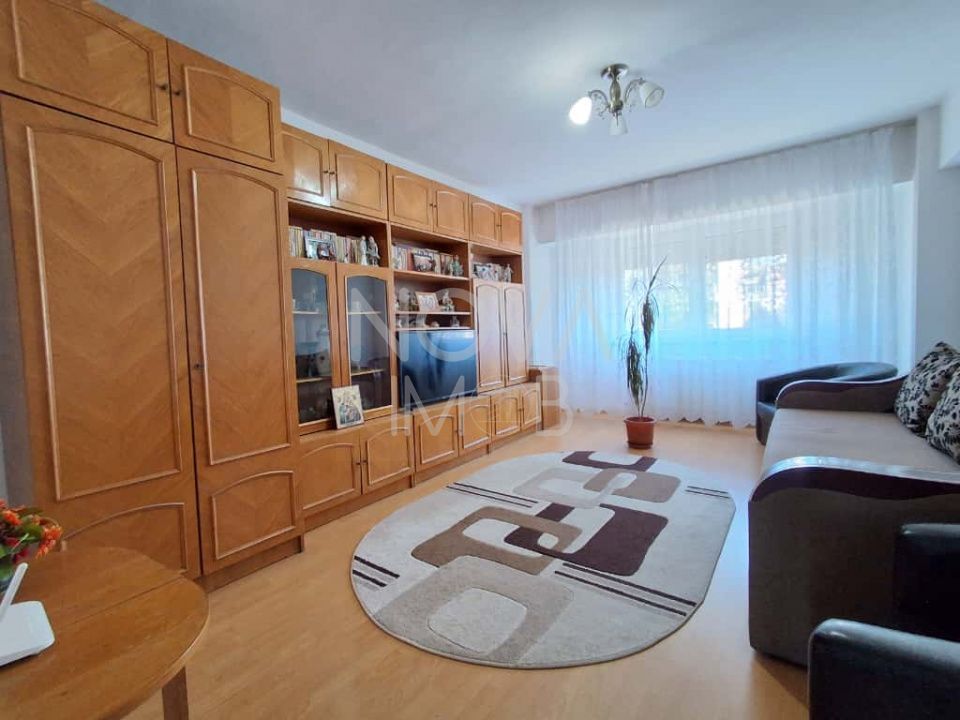 Apartament 3 camere de vanzare, Zona Garii - Poză 1