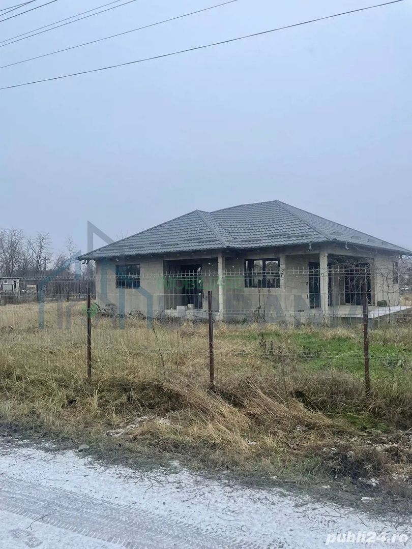 vand sau schimb casa la rosu cu apartamen in Iasi - Poză 5