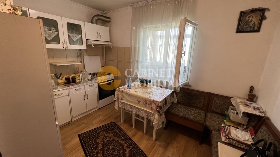 Apartament 3 Camere Decomandat Nicolina Prima Statie Bloc 1984 - Poză 3