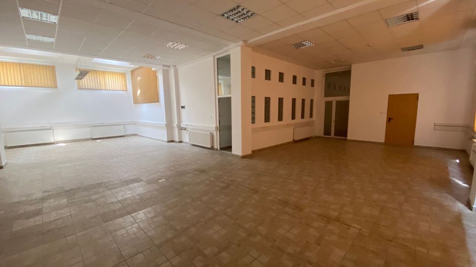 Spatiu de birou sau comercial - Poză 1