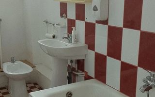 APARTAMENT NEMOBILAT SPATIOS METROU UNIVERSITATE - Poză 2