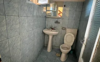 PRET NOU - Casă de vânzare – construcție solidă și spațioasă - Poză 13