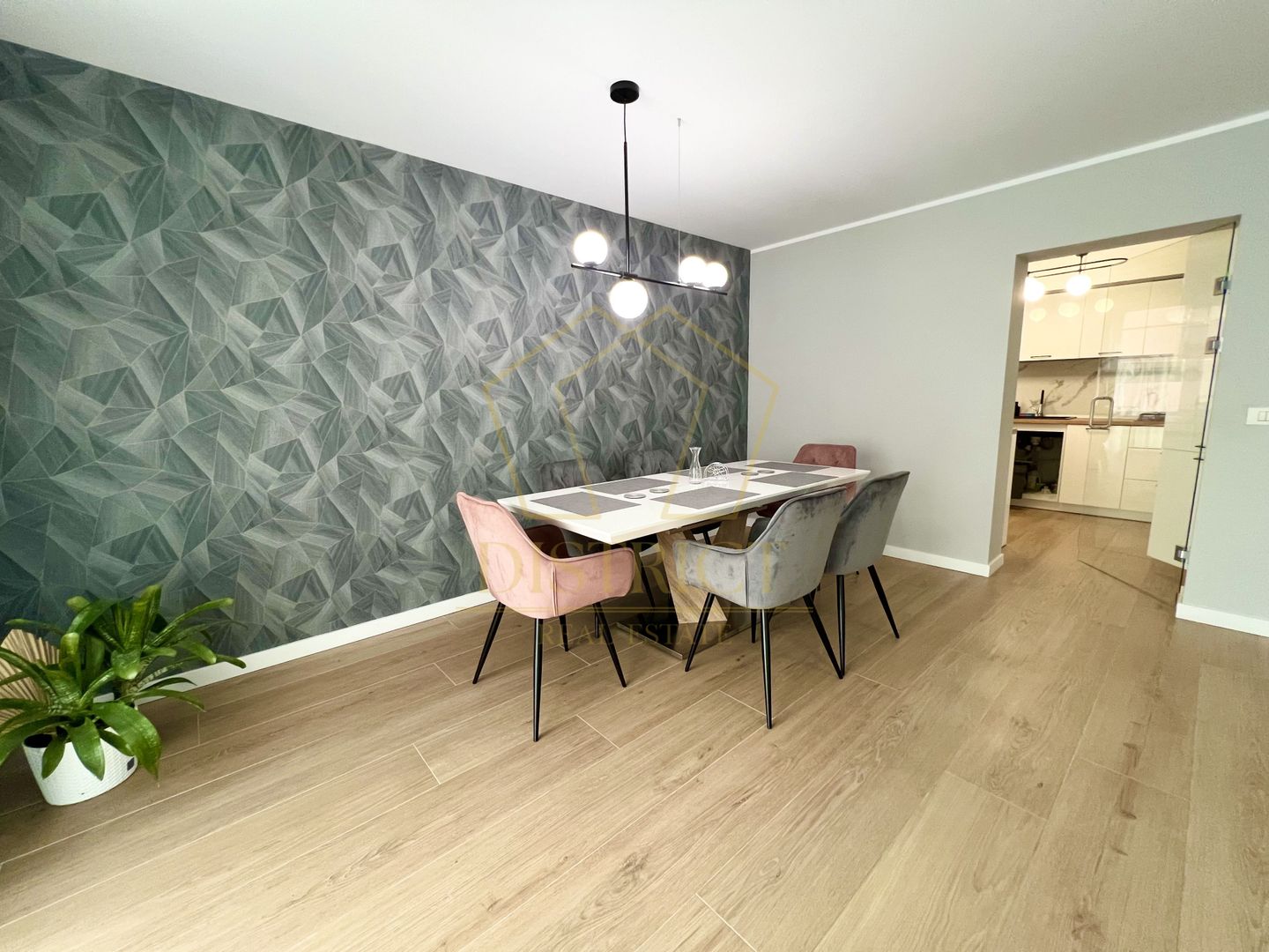 Casa superba cu 4 camere | Ciarda Rosie - Poză 5