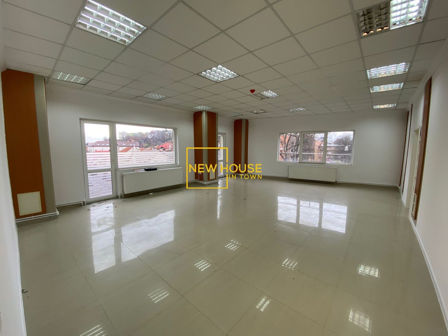 Spațiu de birouri / showroom de închiriat | Zona Blumana | Vedere panoramică - Poză 1