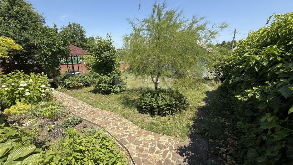 Casă de vânzare în satul Brăila, comuna Băcioi – locuință confortabilă într-un cadru liniștit și pitoresc - Poză 12