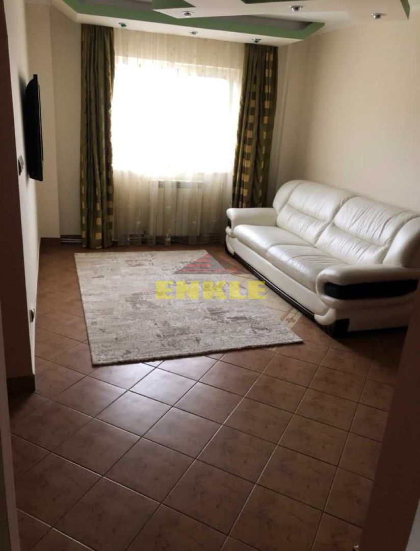 De închiriat apartament 4 camere, zona Marchian - Poză 2
