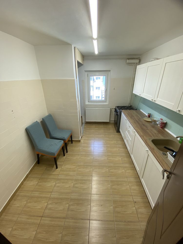 Apartament 3 camere bloc 1984, Moinesti, Gorjului, Militari - Poză 9