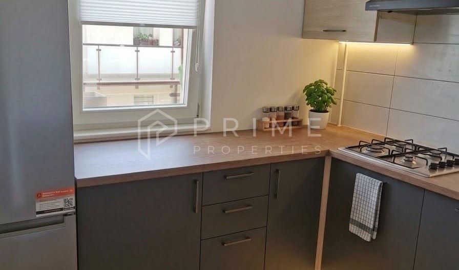 Apartament 2 camere si 2 bai Deosebit , Complet Renovat-zona Centrala - Poză 5