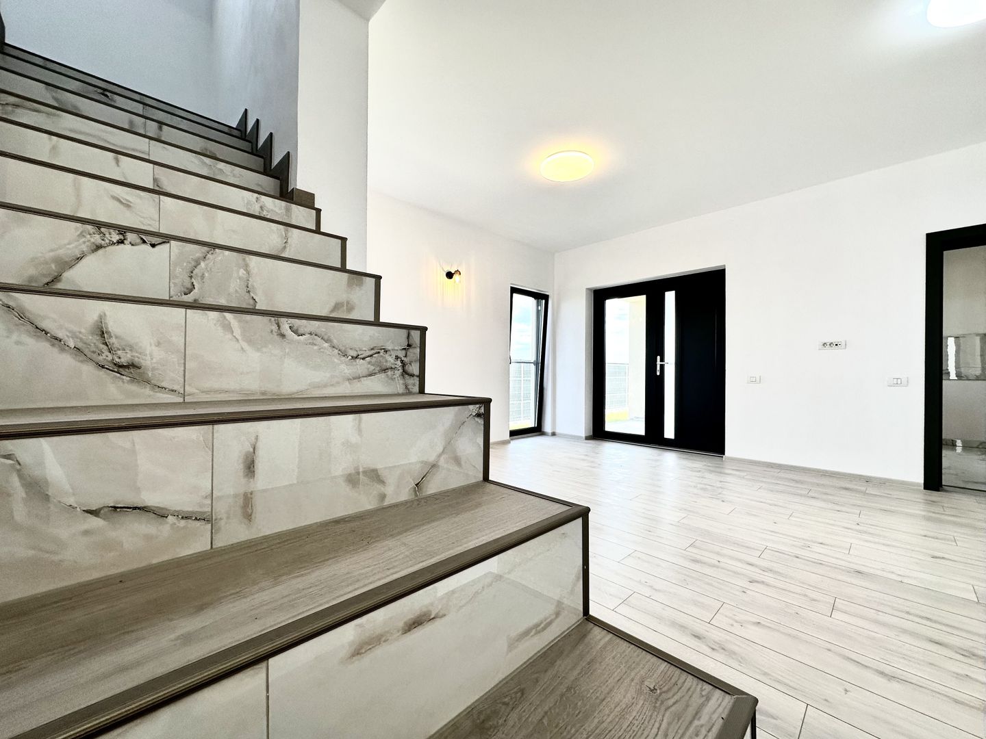 Duplex, proiect deosebit - Mosnita Veche - Poză 29