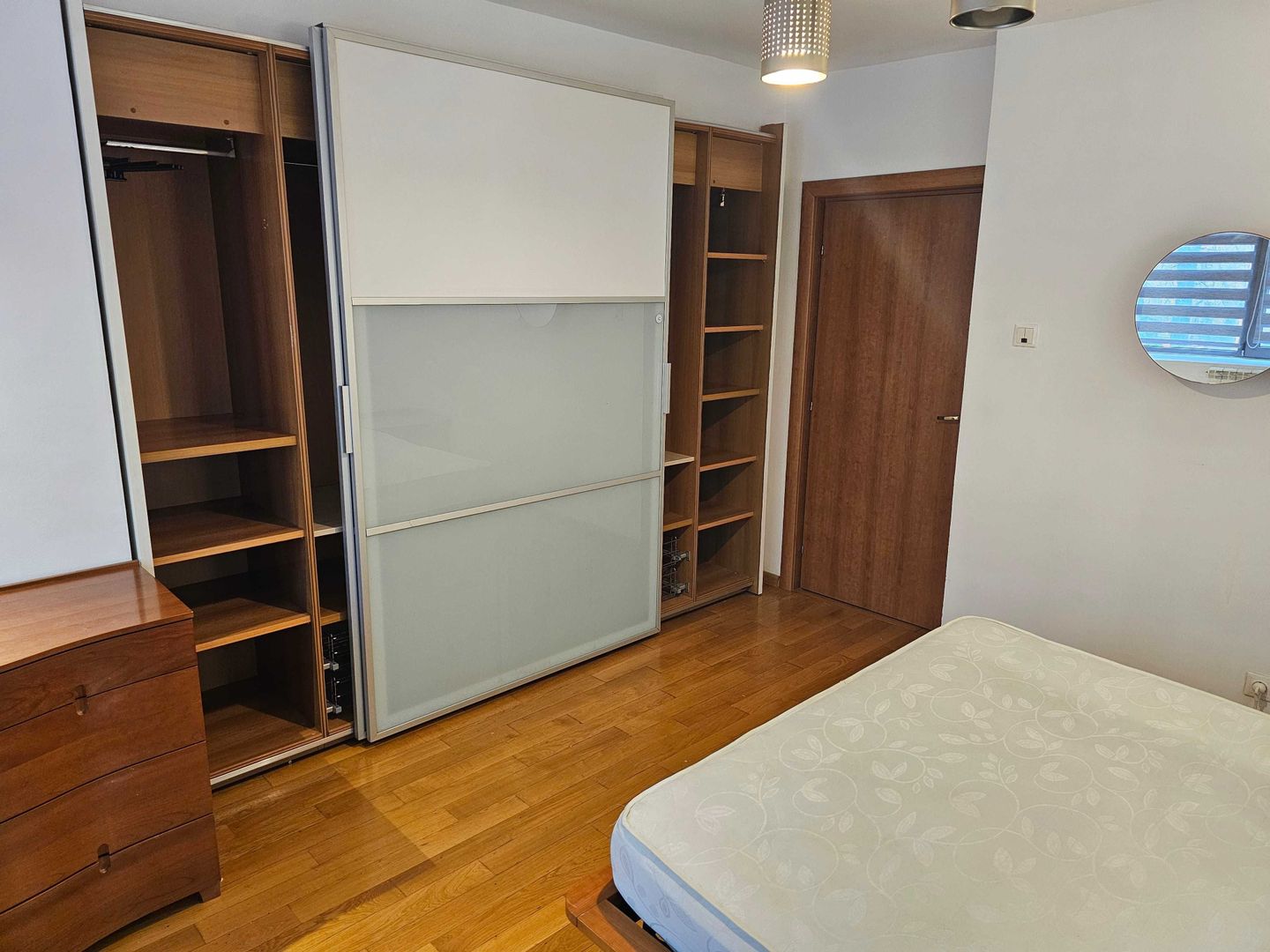 Vanzare Apartament 3 Camere de Prestigiu Stradal  pe Bulevardul Decebal - Poză 7
