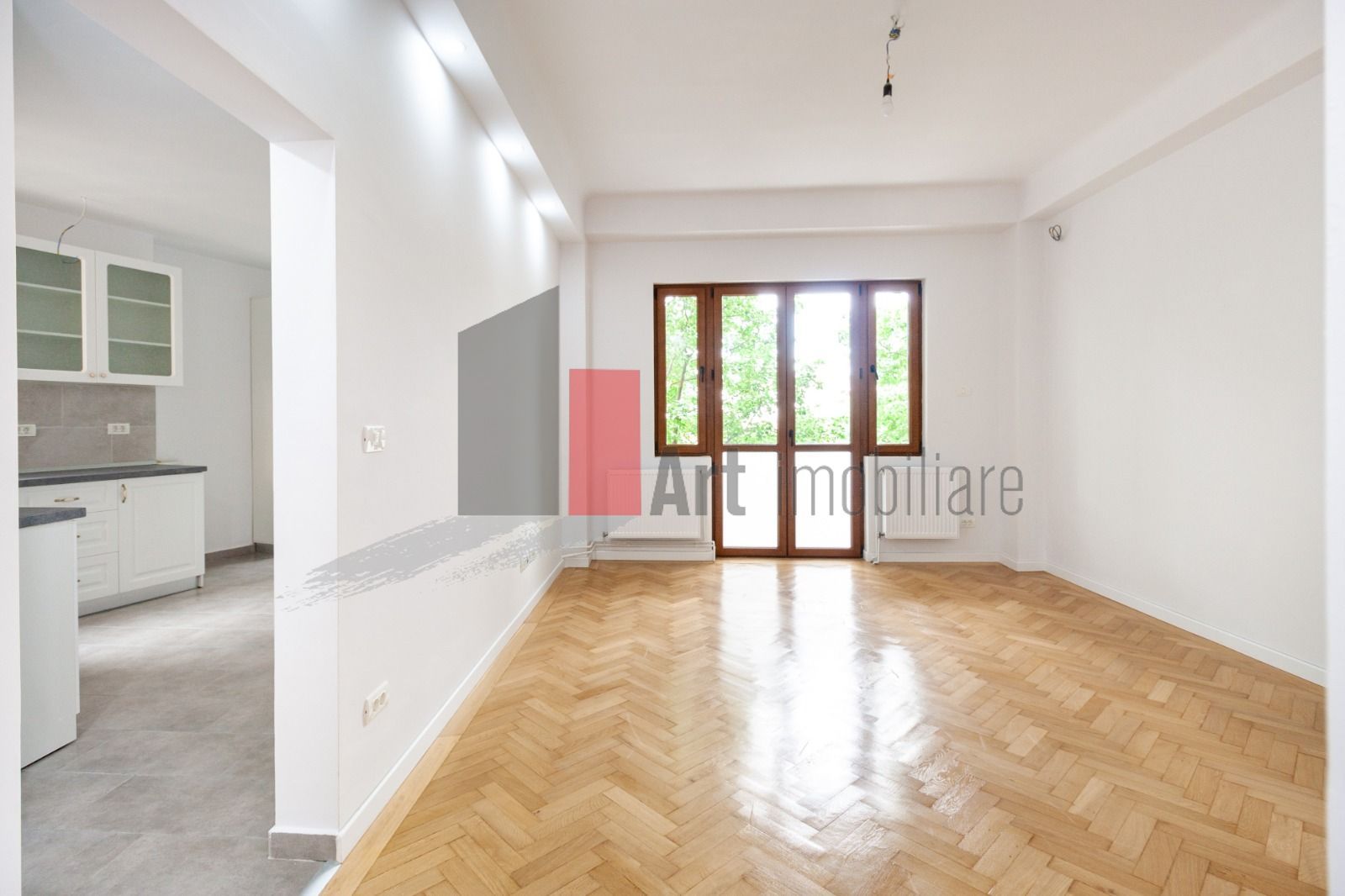 Apartamentul "ZORAGARRIA", Armeneasca,finisat lux, PRIMII LOCATARI DUPA RENOVARE - Poză 2