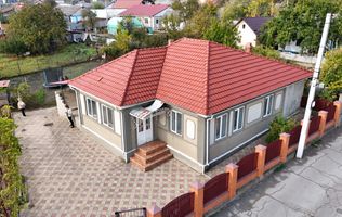 Casă  + teren 10 ari Ghidighici, str. Ștefan cel Mare și Sfânt – Ultracentral