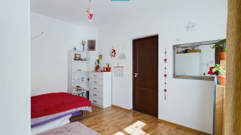 Apartament la casă - 3 camere, Pârneava - Poză 9