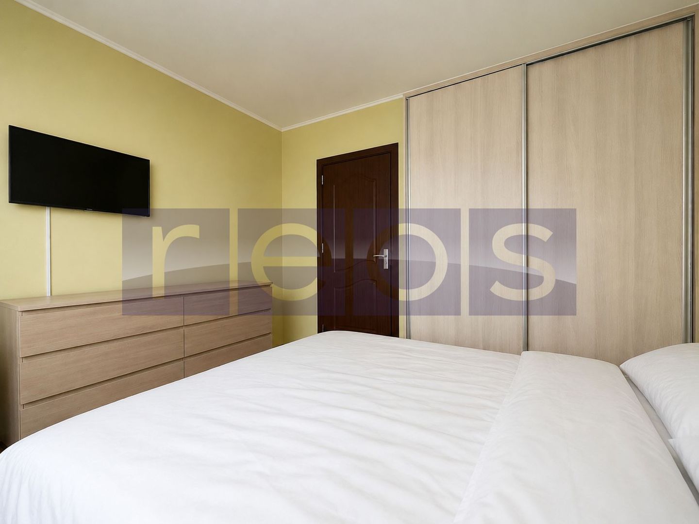 VANZARE 2 CAMERE | 55 MP | RENOVAT | TEIUL DOAMNEI - Poză 3