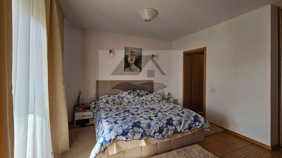 Casă individuala cu 5 camere, 270 mp, Tractorul - zona Coresi - Poză 14